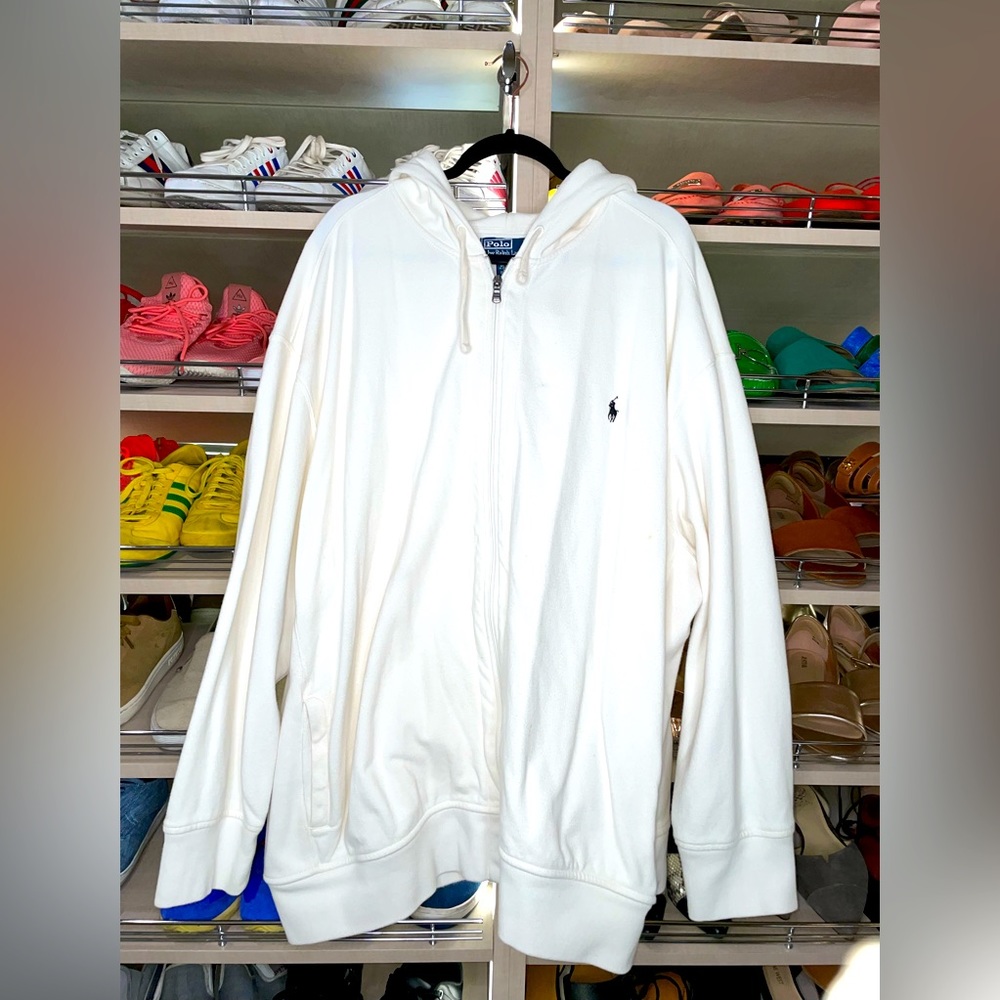 Hooded zip-up sweatshirt